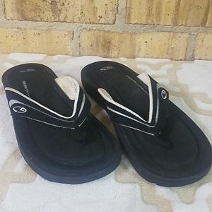 Black memory foam flip flops